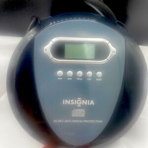 INSIGNIA COMPACT DISC (CD) AUDIO PLAYER